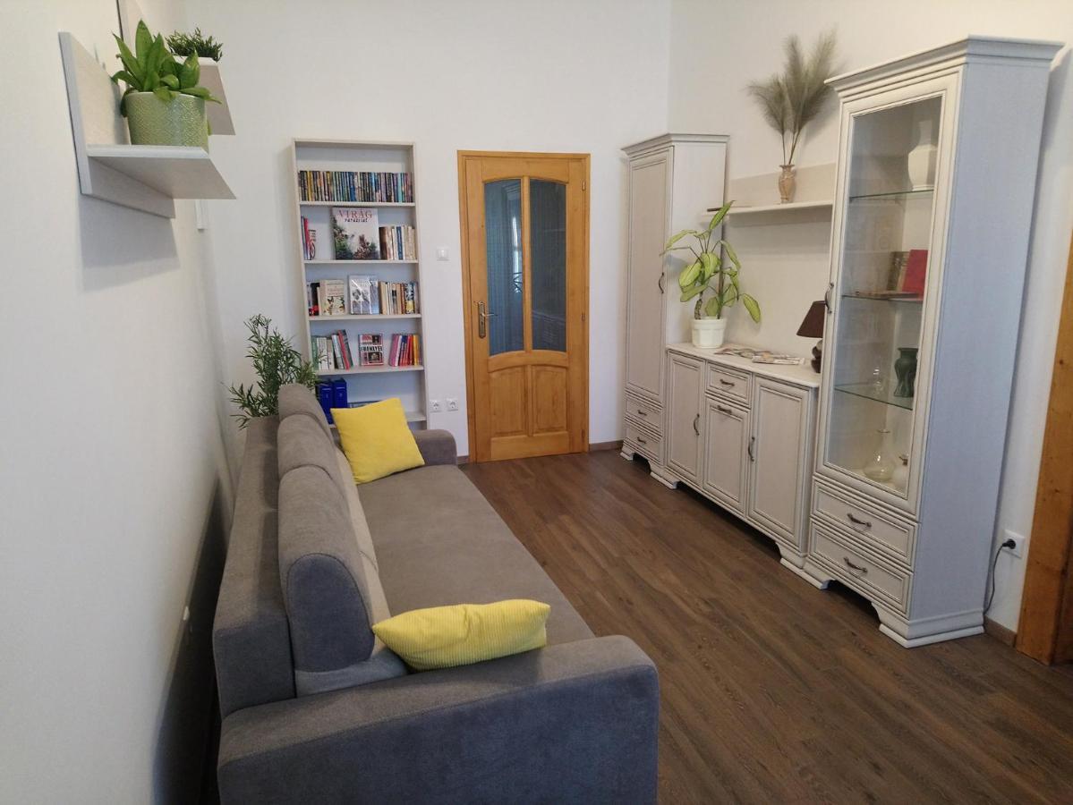 Dolina Apartman Еґер Екстер'єр фото