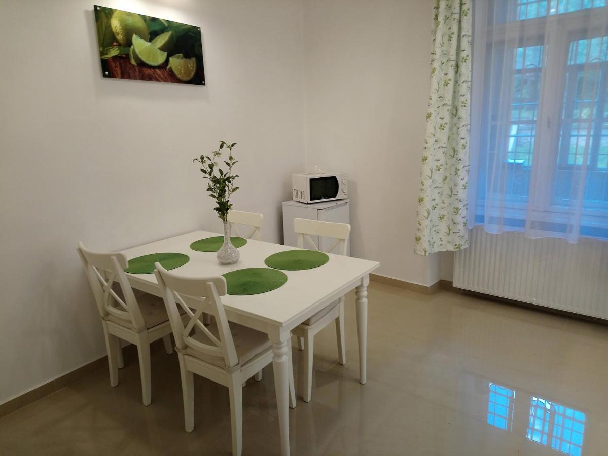 Dolina Apartman Еґер Екстер'єр фото